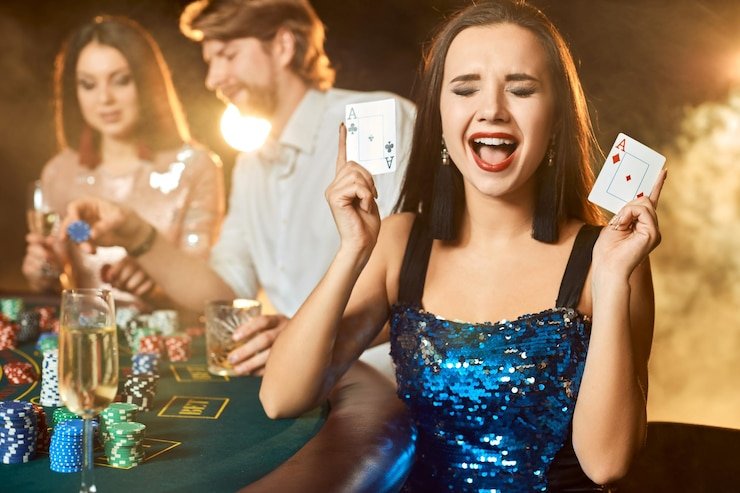 Exclusive VIP members enjoying luckycola gaming benefits in the Philippines
